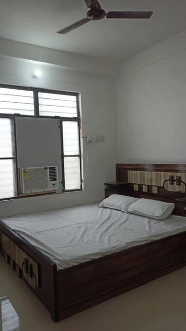 Sriram Homestay 01 Km To Sri Ram Mandir Ayodhya 外观 照片