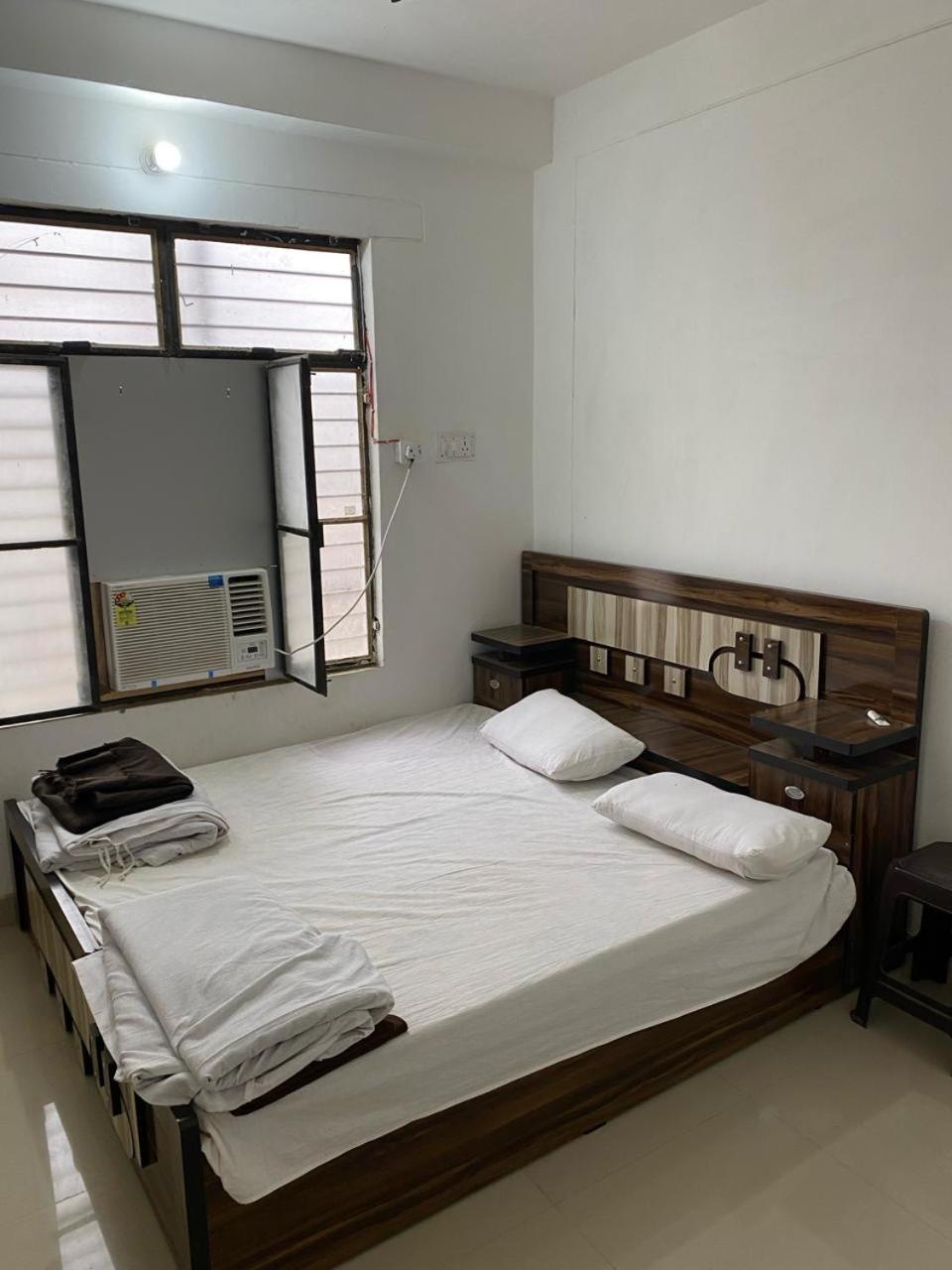 Sriram Homestay 01 Km To Sri Ram Mandir Ayodhya 外观 照片