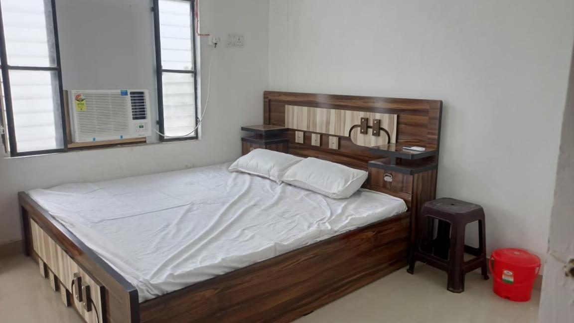 Sriram Homestay 01 Km To Sri Ram Mandir Ayodhya 外观 照片